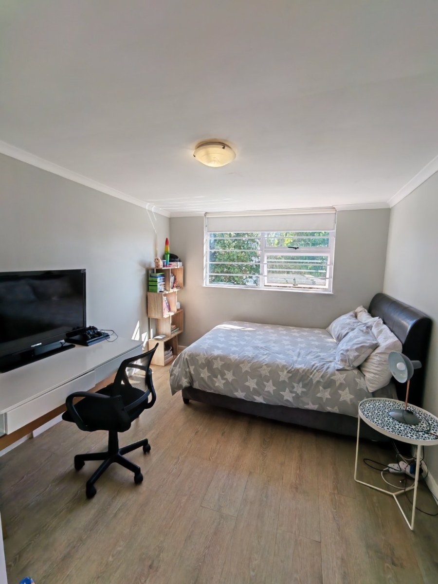 4 Bedroom Property for Sale in Rondebosch East Western Cape